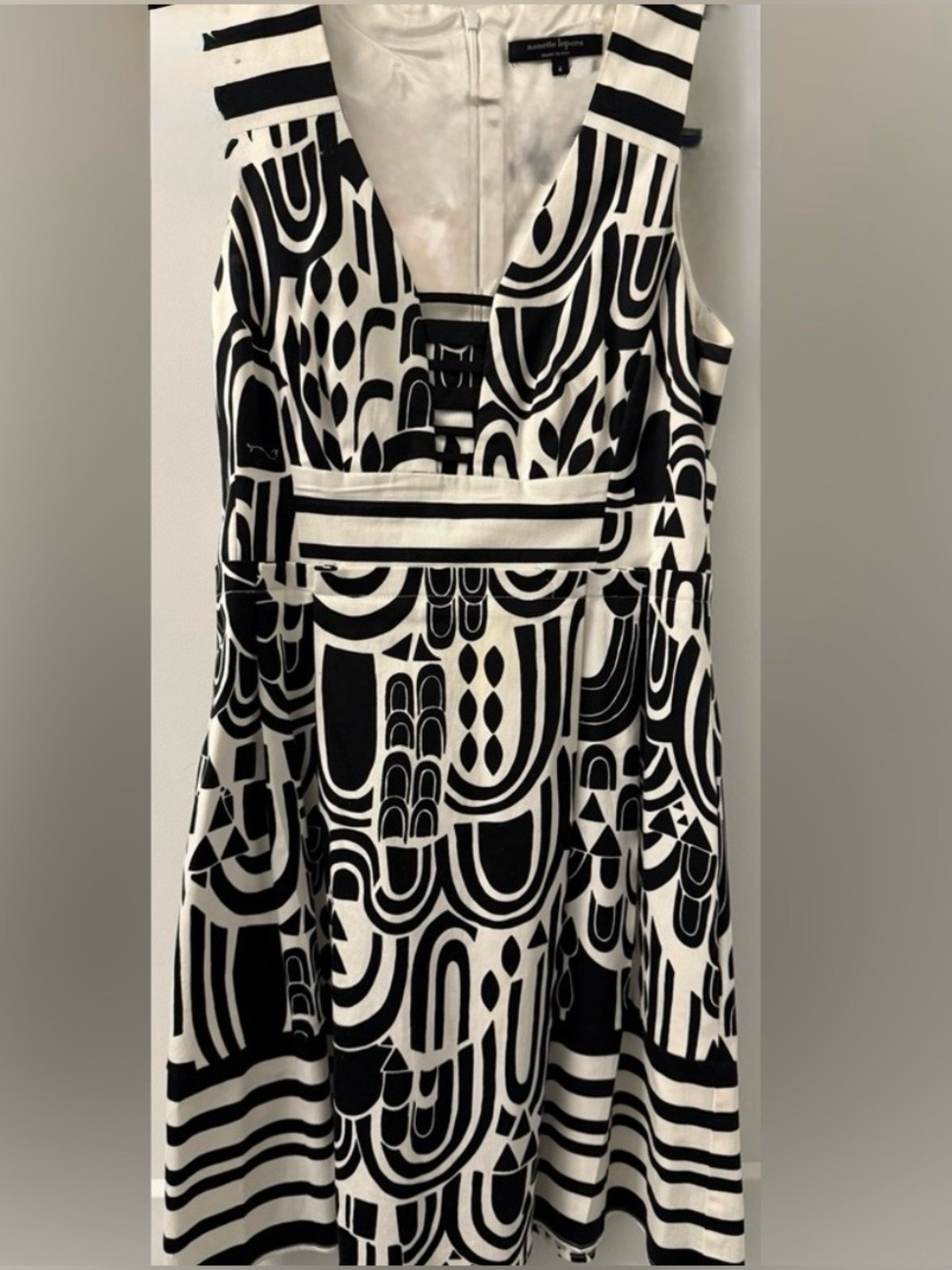 Nanette Lepore Vintage Stunning B&W Sleeveless Detailed Mini Dress. Size 4